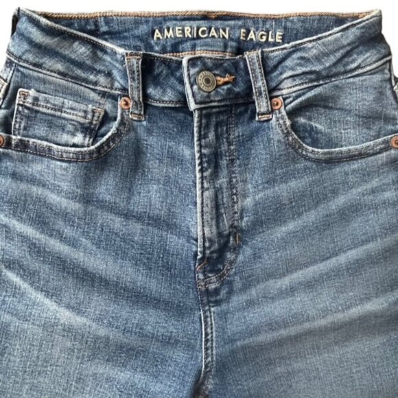 AMERICAN EAGLE High-Rise Frayed Hem Stretch Mom Jeans, Size 00 Long - NWOT - Picture 3 of 10